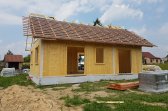 Montáž podkrovní dřevostavby 3+kk v obci Bezděkov nad Metují (okres Náchod)